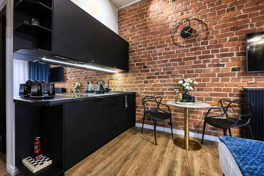 Urban-Glam City Centre Studio With A Gym And Terrace Reval Exterior foto